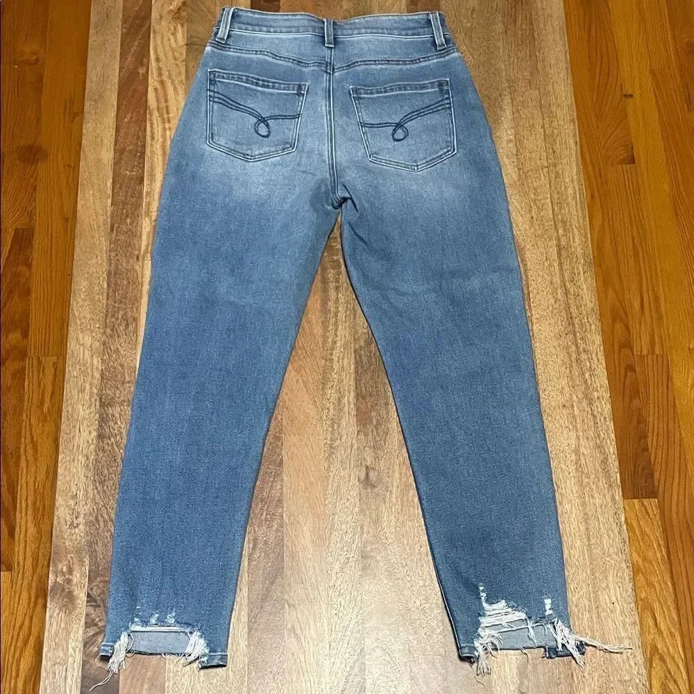 Distressed Blue Jeans - Picture 7 of 9